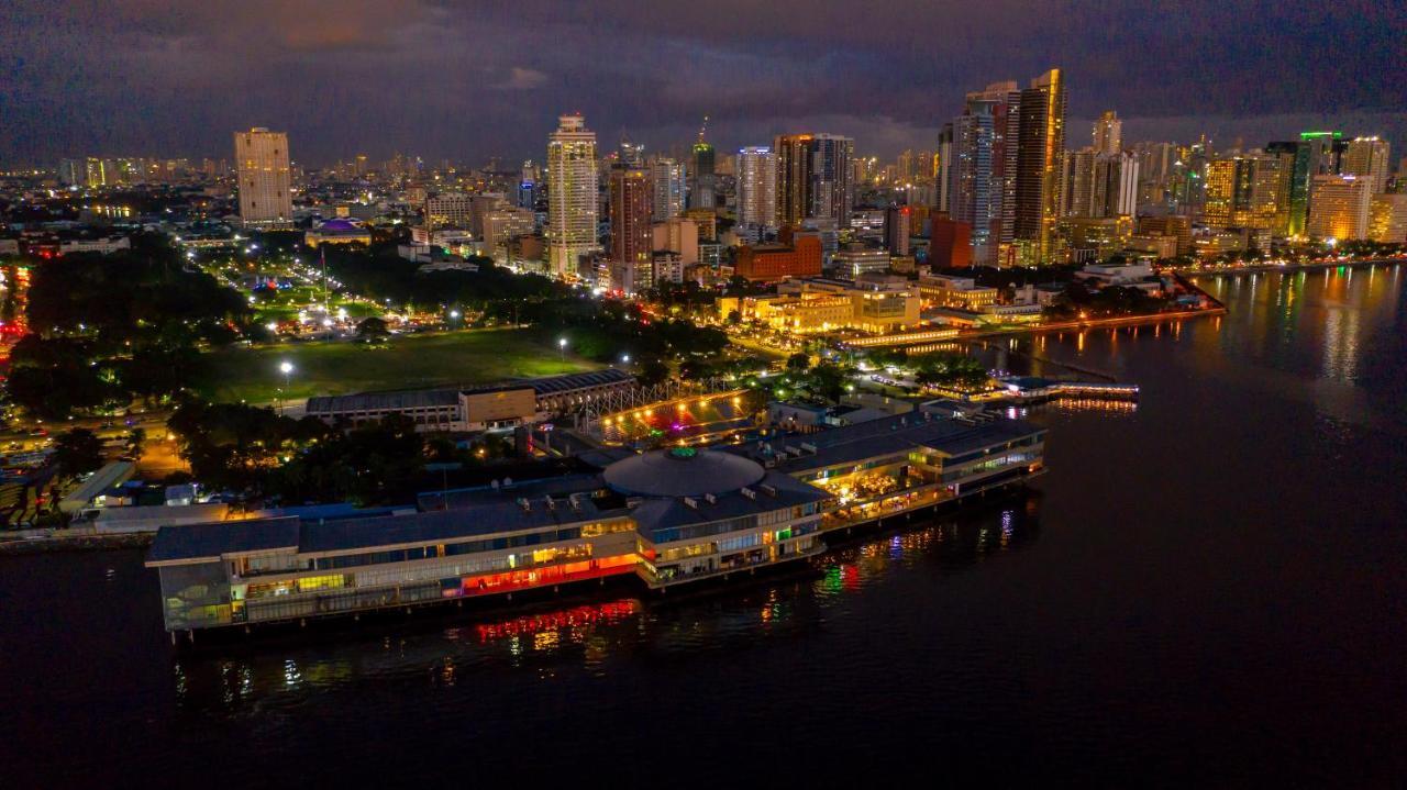 Hotel H2O Manila Exterior photo